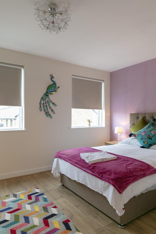 Modern & Exquisite Trumpington Townhouse With Parking & 5 Mins To Papworth Hospital Cambridge  Bagian luar foto